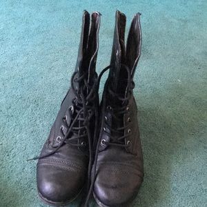 Charlotte Russe size 6 Black low boots